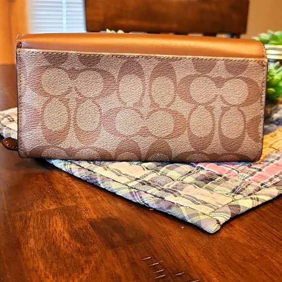 Coach Wallet - Picture 3 of 5